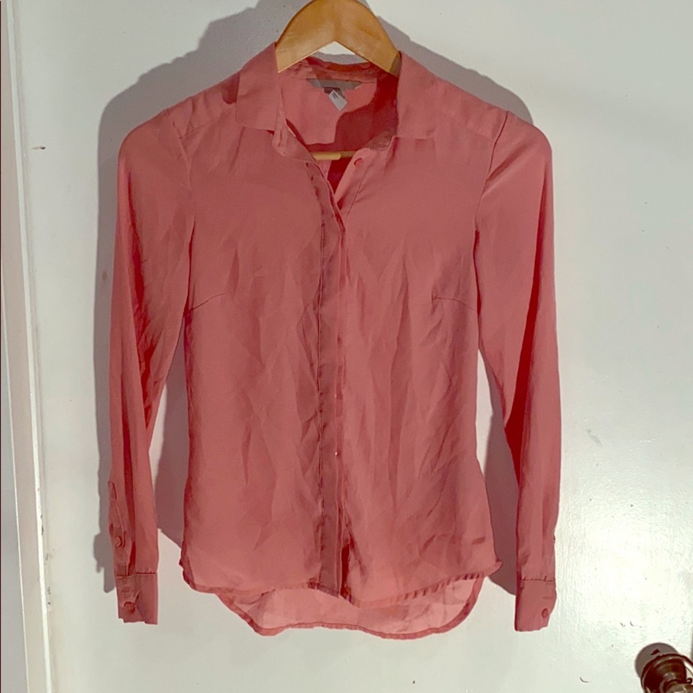 H&M women’s pink button down, 2